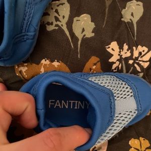 Fantiny baby water shoes